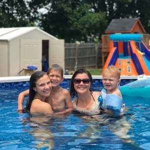 Meet your Posher, Stacy